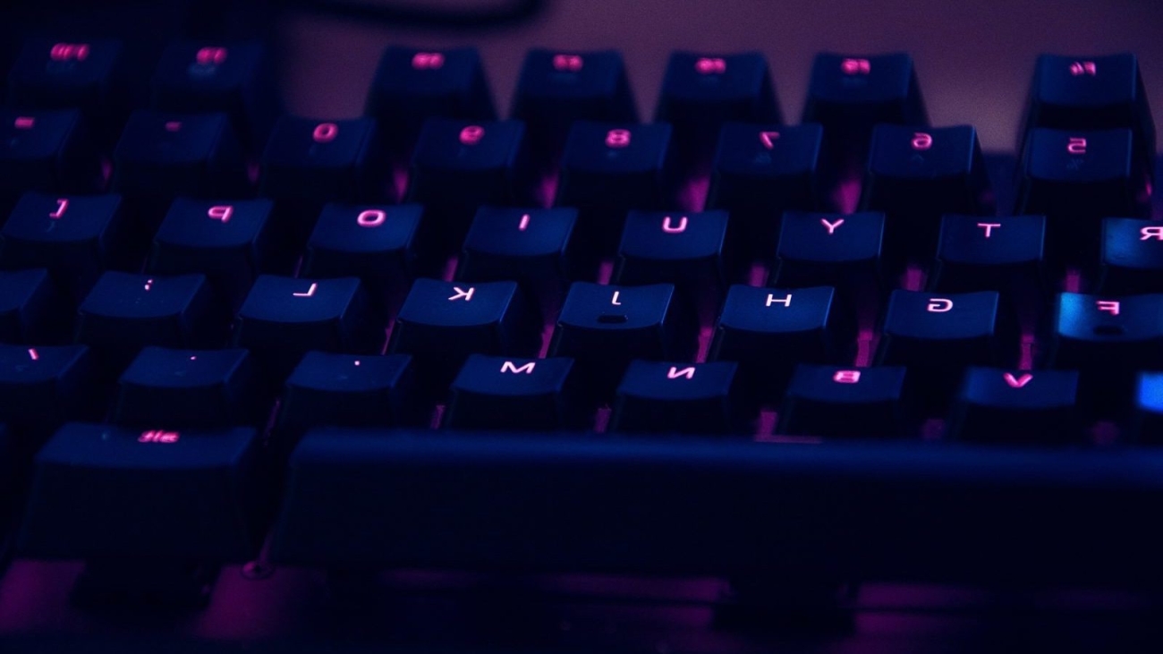 anas-alshanti-feXpdV001o4-unsplash-e1584533187369-1600x900-min
